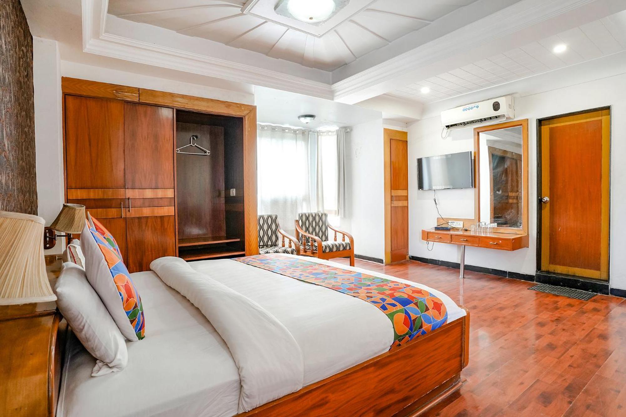 Fabhotel Silver Inn II Нашик Екстериор снимка