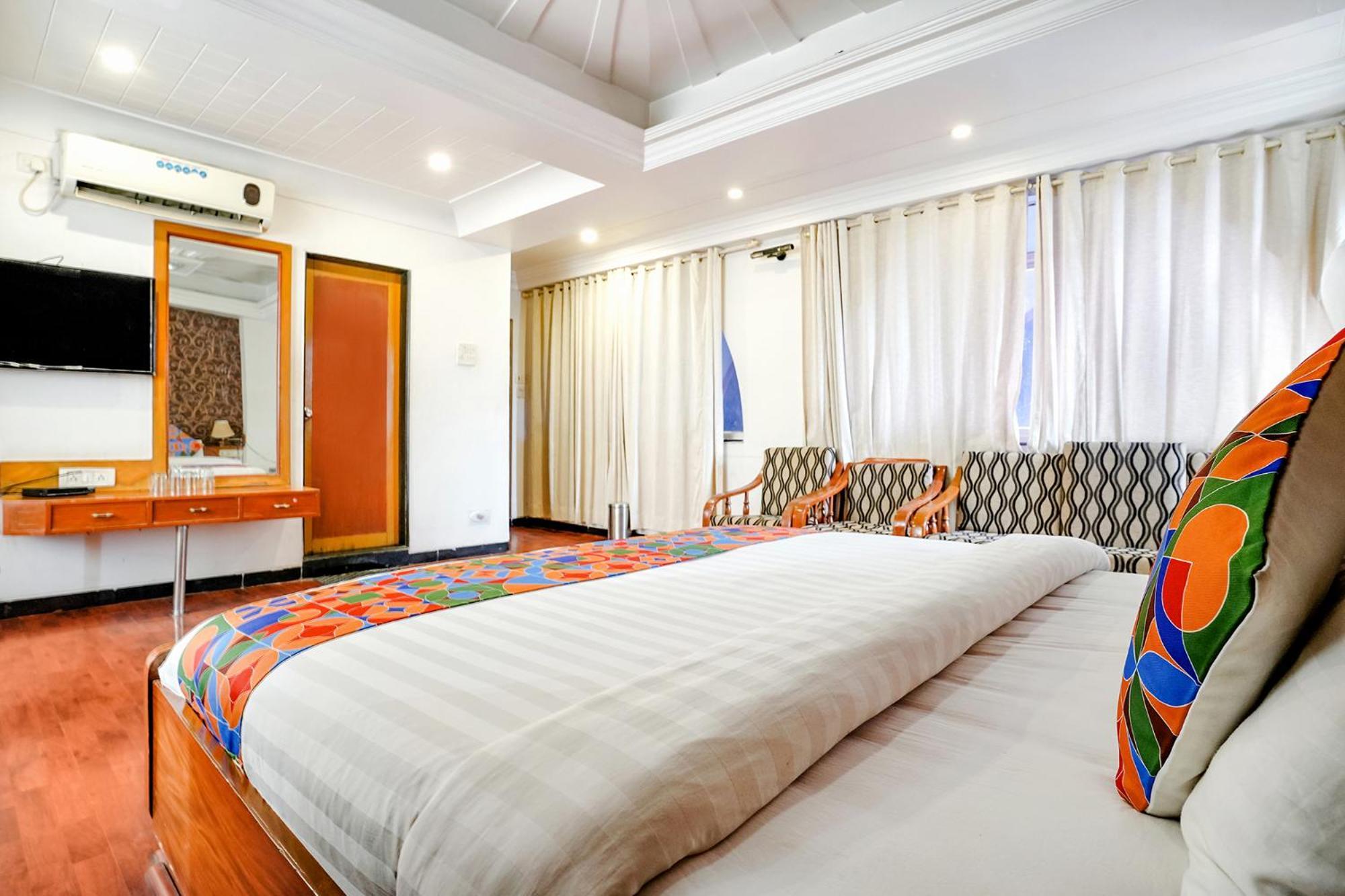 Fabhotel Silver Inn II Нашик Екстериор снимка